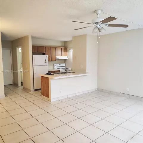2501 Riverside Dr #202-A, Coral Springs, FL 33065
