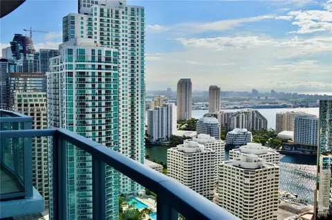 1060 Brickell Ave #3705, Miami, FL 33131