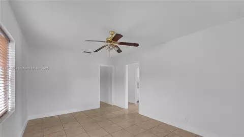 601 SE 8th Pl, Hialeah, FL 33010 photo 7