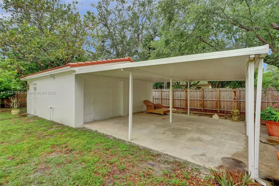 Exterior - 871 NE 122nd St, North Miami, FL 33161 photo 21 of 25