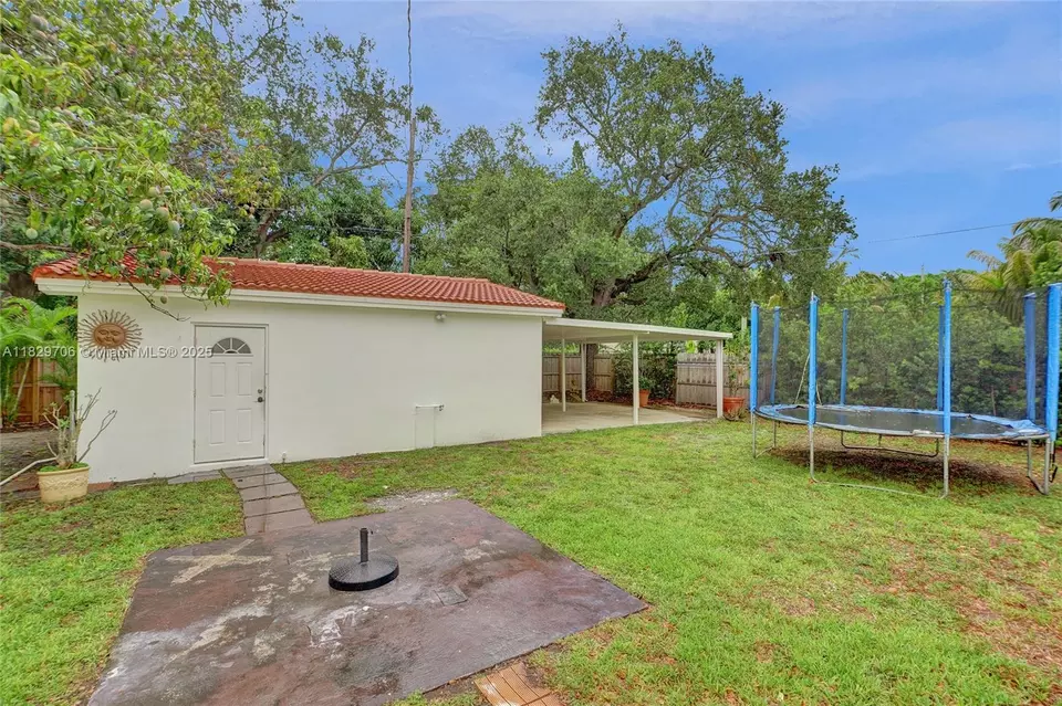 Exterior - 871 NE 122nd St, North Miami, FL 33161 photo 16 of 25