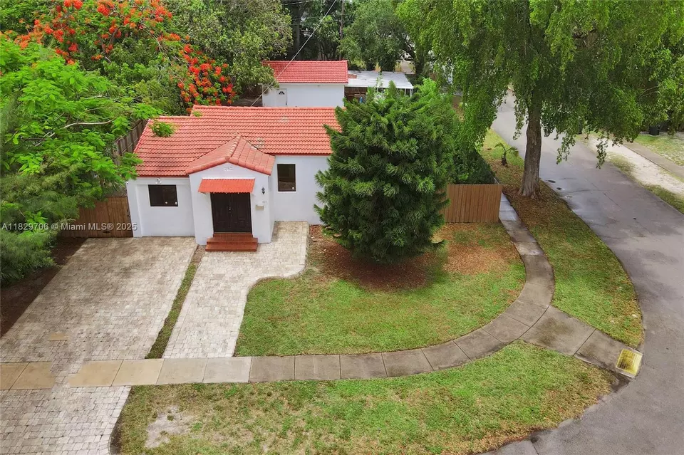 Exterior - 871 NE 122nd St, North Miami, FL 33161 photo 3 of 25