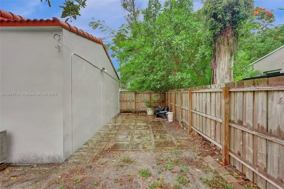 Exterior - 871 NE 122nd St, North Miami, FL 33161 photo 9 of 25