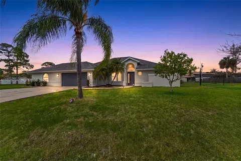 2055 SW Aaron Ln, Port Saint Lucie, FL 34953