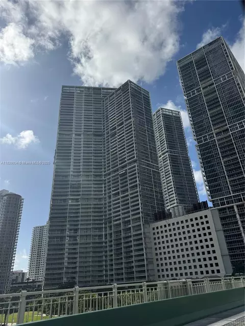 475 Brickell Ave #4207, Miami, FL 33131