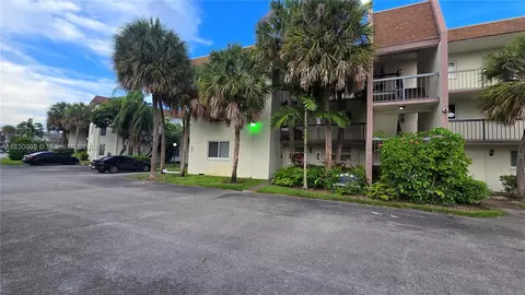 7500 NW 17th St #101, Plantation, FL 33313