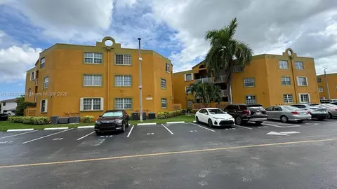 9731 Fontainebleau Blvd #F209, Miami, FL 33172