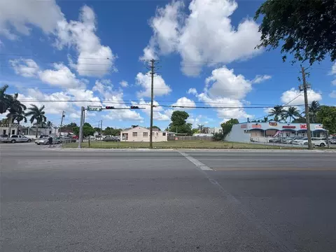 3186 NW 33rd St, Miami, FL 33142