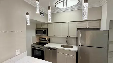 1559 Michigan Ave #305, Miami Beach, FL 33139