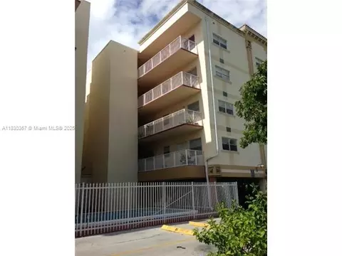 2008 Jackson St #D2, Hollywood, FL 33020