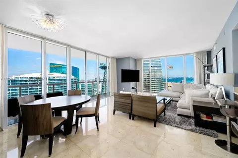 465 Brickell Ave #5302, Miami, FL 33131