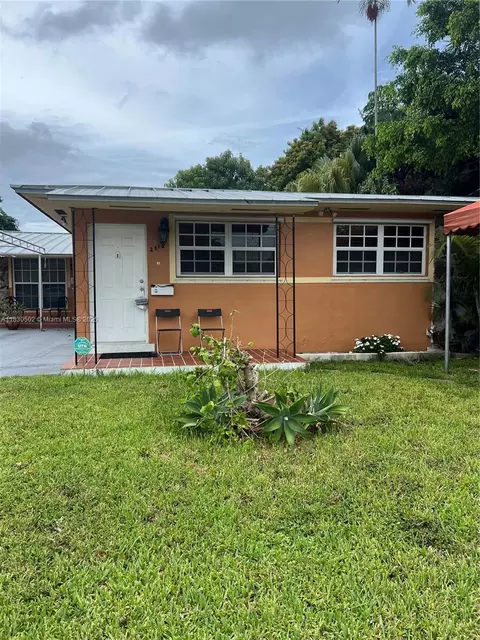 2815 SW 36th Ave, Miami, FL 33133