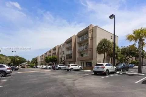 7725 SW 86th St #A1-313, Miami, FL 33143