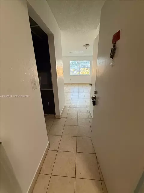 1305 W 53rd St #406, Hialeah, FL 33012
