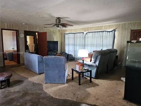 2050 Evans, Labelle, FL 33935 photo 5