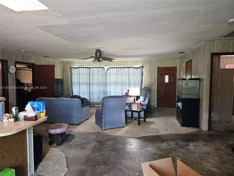 2050 Evans, Labelle, FL 33935 photo 4