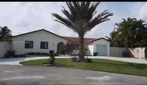 17124 SW 109th Ct, Miami, FL 33157