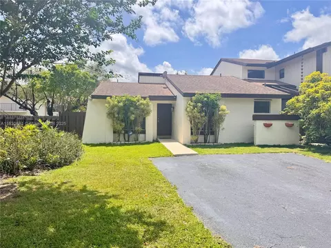 6726 SW 129th Pl, Miami, FL 33183