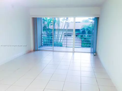 4255 N University Dr #205, Sunrise, FL 33351