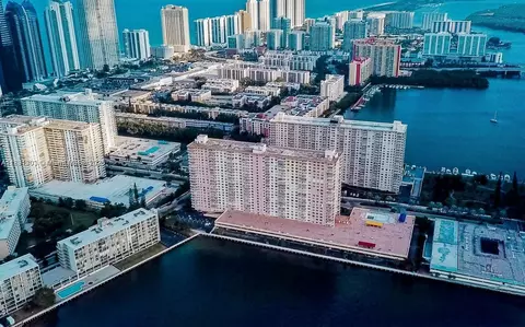 251 174th St #911, Sunny Isles Beach, FL 33160