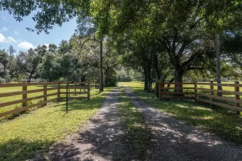 15621 Wendy Ln, Fort Myers, FL 33905