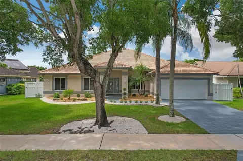 10077 N Springs Way, Coral Springs, FL 33076