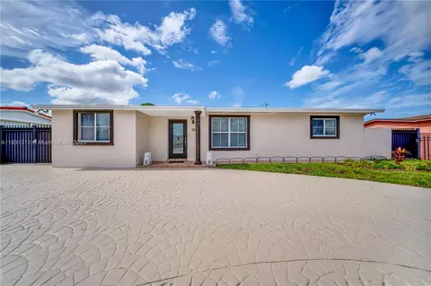1315 W 79th St, Hialeah, FL 33014 photo 2