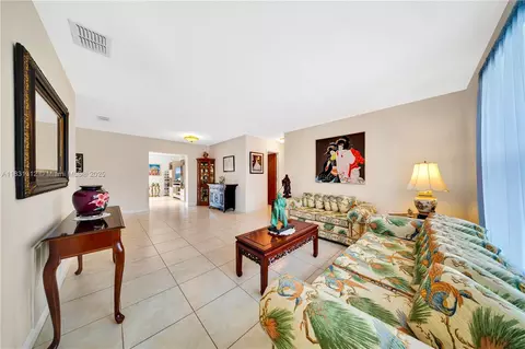 1315 W 79th St, Hialeah, FL 33014 photo 12