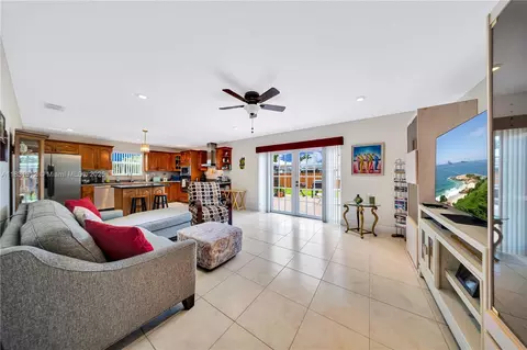 1315 W 79th St, Hialeah, FL 33014 photo 16