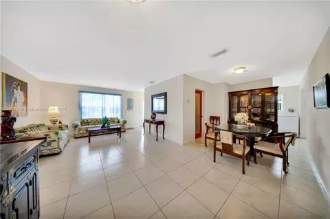 1315 W 79th St, Hialeah, FL 33014 photo 13