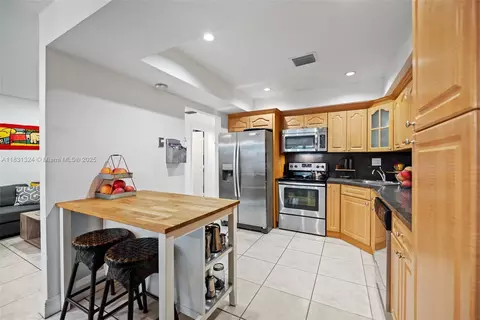 7030 W 2nd Ct, Hialeah, FL 33014 photo 10