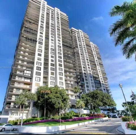 2333 Brickell Ave #901, Miami, FL 33129
