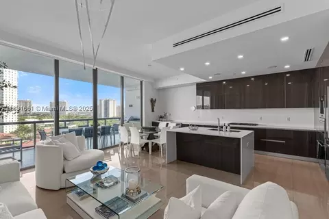 3250 NE 188th St #904, Aventura, FL 33180