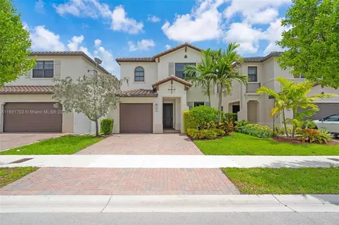 3274 W 96th Pl, Hialeah, FL 33018 photo 1