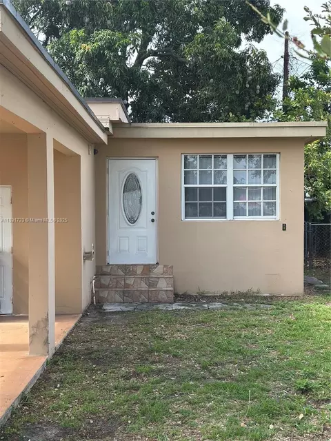Other - 658 SE 8th Pl, Hialeah, FL 33010 photo 4 of 7