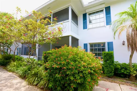 2171 NE 66th St #806, Fort Lauderdale, FL 33308