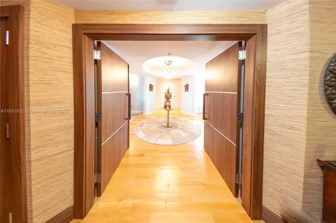 18911 Collins Ave #2004, Sunny Isles Beach, FL 33160