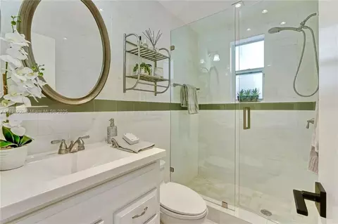 2298 SW 16th Ave, Miami, FL 33145