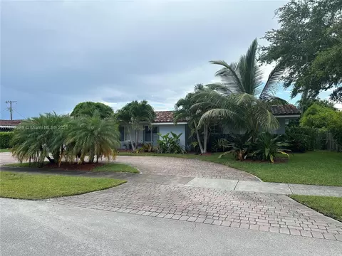 8821 SW 87th St, Miami, FL 33173