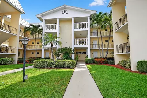 16 Colonial Club Dr #205, Boynton Beach, FL 33435
