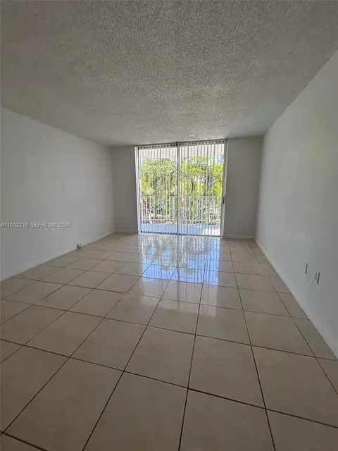 496 NW 165th St Rd #D-310, Miami, FL 33169
