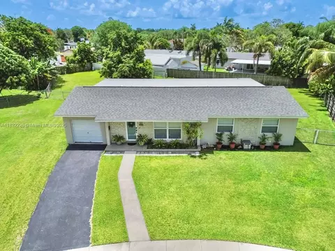 9360 SW 185th St, Cutler Bay, FL 33157