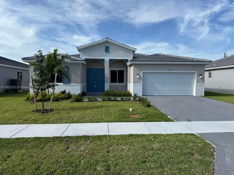 1866 NE 1st St, Homestead, FL 33033
