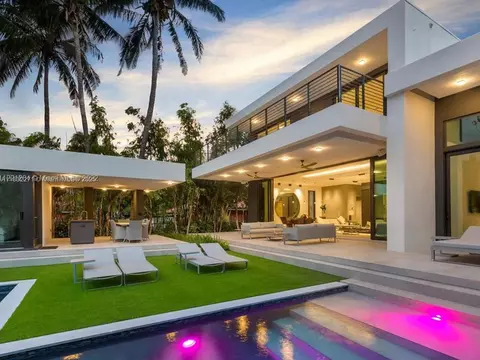 2456 Prairie Ave, Miami Beach, FL 33140