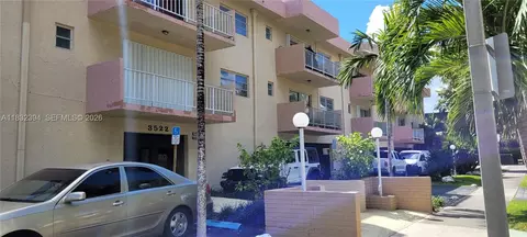 3522 NE 171st St #104, North Miami Beach, FL 33160