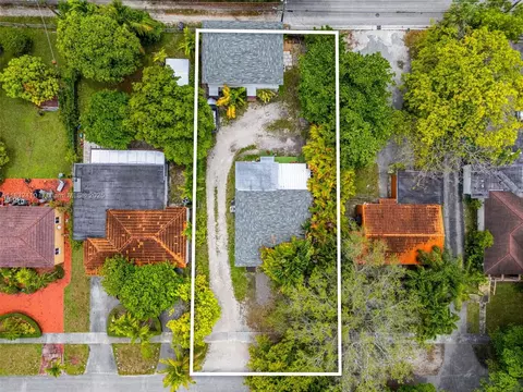 633 De Soto Dr, Miami Springs, FL 33166