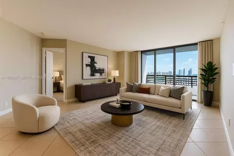 3530 Mystic Pointe Dr #2207, Aventura, FL 33180