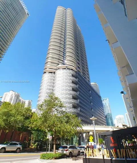 1000 Brickell Plz #3703, Miami, FL 33131