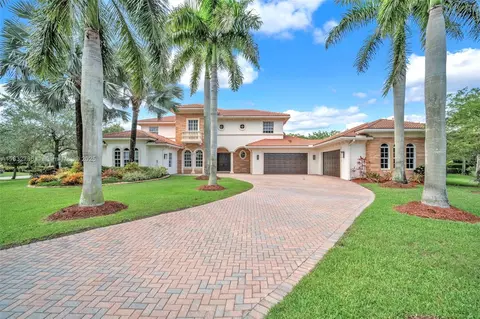 3200 Lake Ridge Ln, Weston, FL 33332