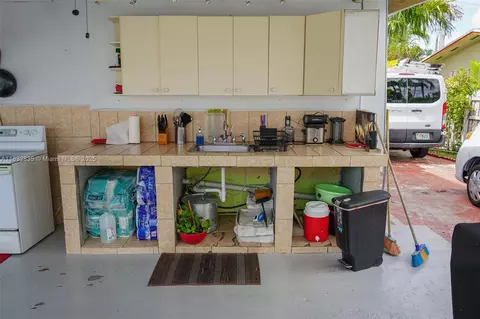 Other - 961 W 53rd St, Hialeah, FL 33012 photo 10 of 11